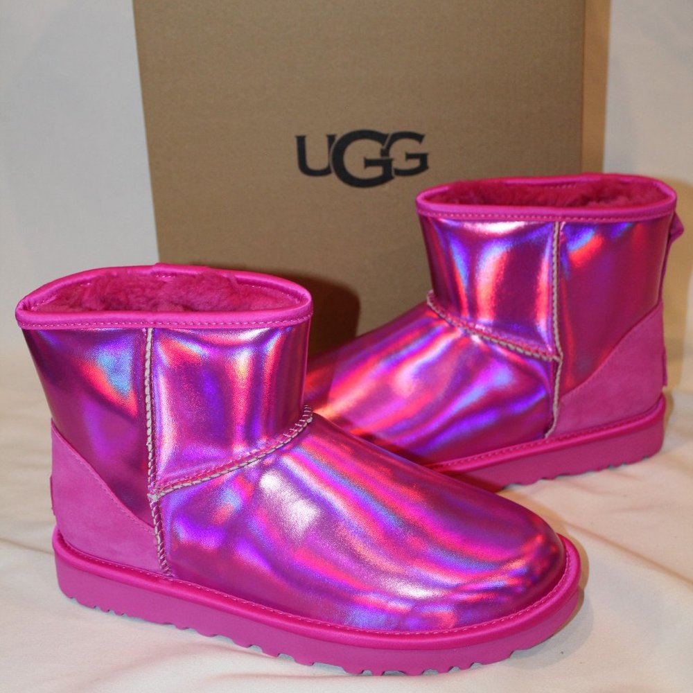 NIB UGG WOMEN'S IRREDESCENT‎ MINI PINK METALLIC SHEARLING LINED BOOTS